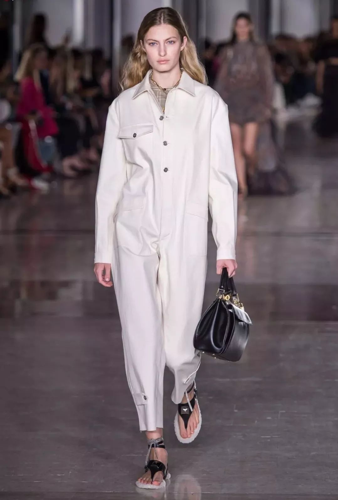 时尚潮流新纪元，带你领略最新2019年流行趋势！