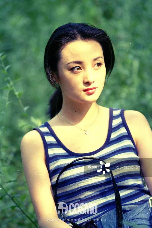 杨幂最新探索之旅，自然美景中的心灵宁静与平和