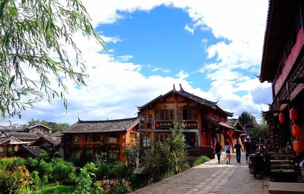 大三巴免费资枓一肖,高效执行方案_ZGF23.589清新版