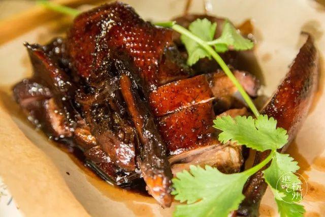 香港最新电视剧概览与巷弄深处的特色小店探秘