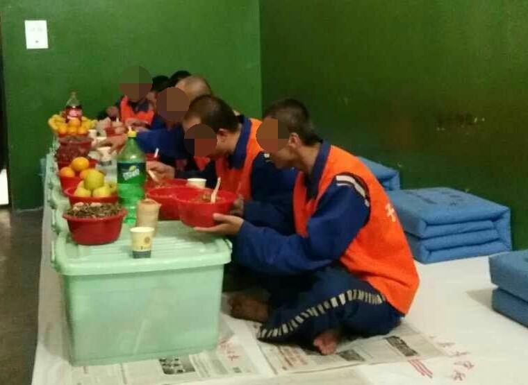 子洲洪水最新报道，温情漂流在洪水中