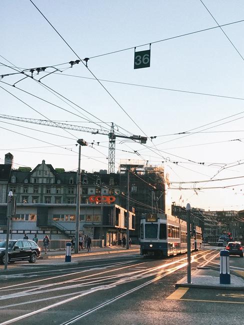 小巷深处的时尚秘密揭晓,最新短发图片大放送