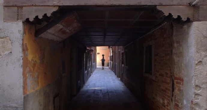 战意最新视频,战意最新视频,小巷深处的独特风味,带你探索一家隐藏的美食天堂!