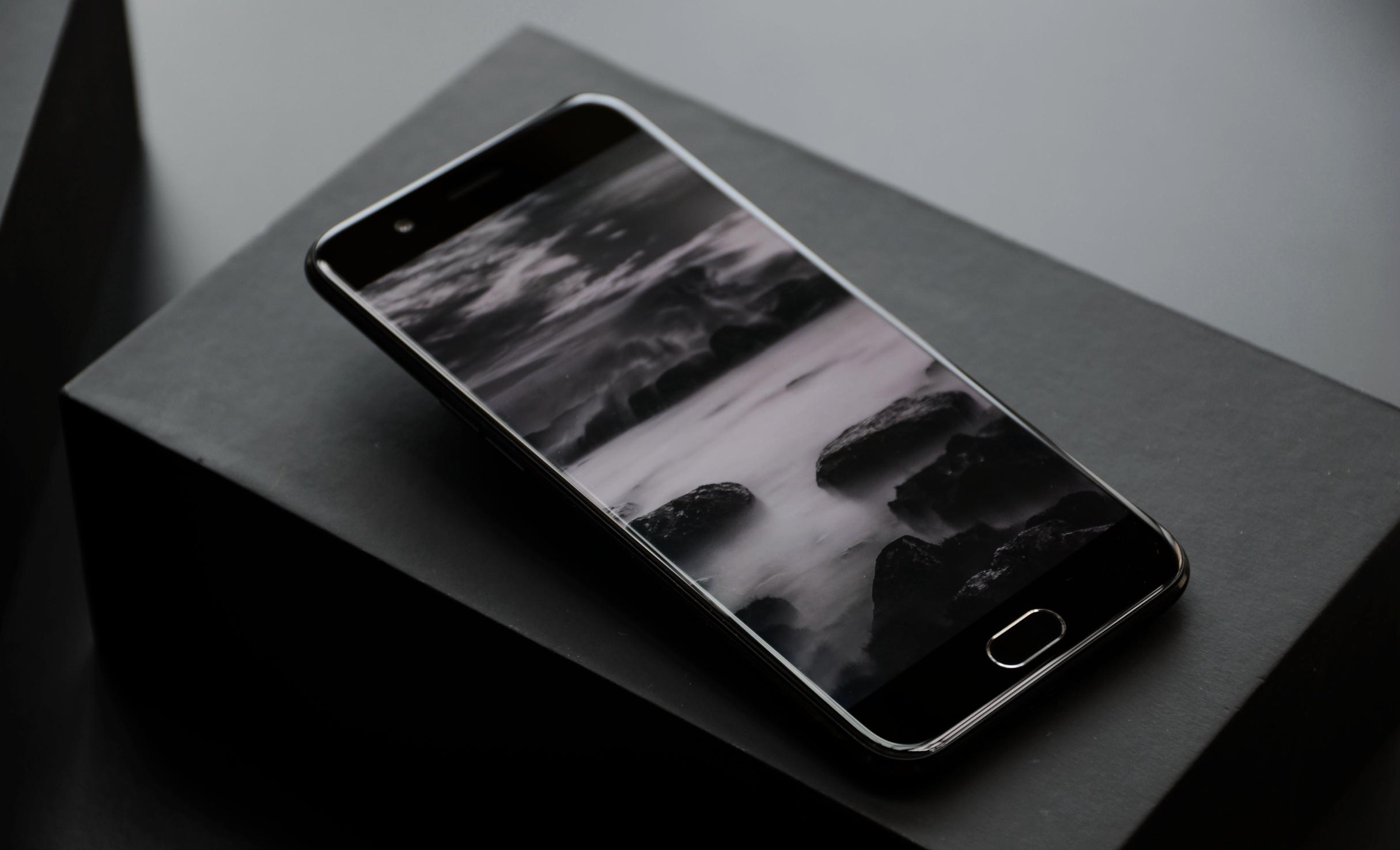 独家揭秘最新撩妹套路,轻松俘获女神芳心!