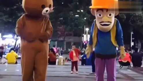 最新舞蹈光头强，小巷独特魅力舞韵