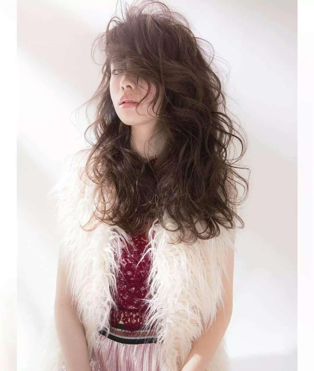 探索时尚新潮流,2017最新短发型的故事与日常风采