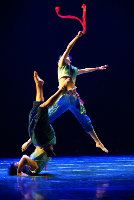 科技与传统舞蹈的完美融合,最新斗笠舞蹈2016展示