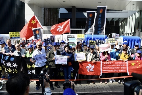 人社部涨薪最新动态，揭秘小巷深处的特色小店成长之路