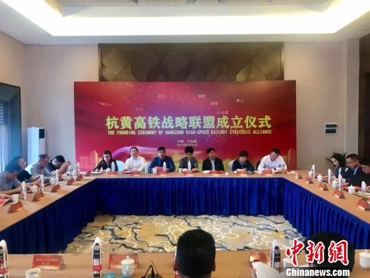 富阳联建房最新动态,小巷深处的独特风情