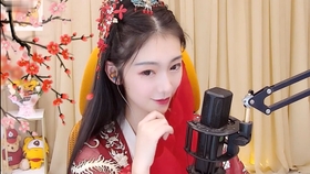 韩国女团合法资讯与小巷特色小店的探索之旅