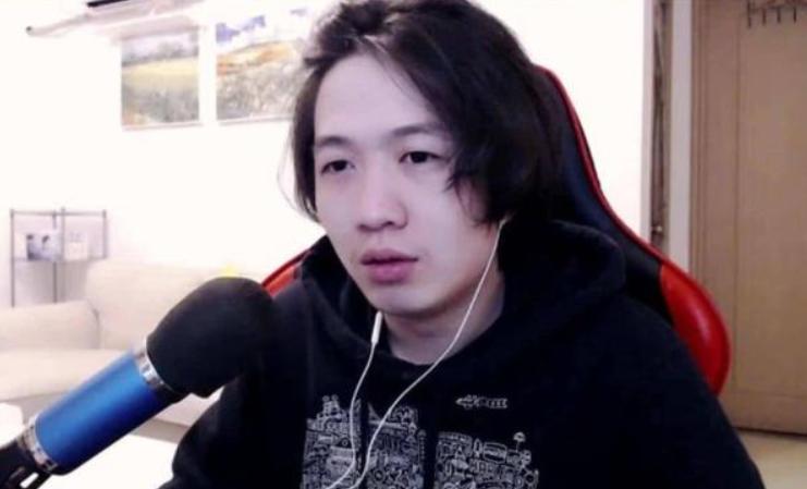 赖神老夫子最新出装铭文，荣耀战场巅峰之选揭秘！