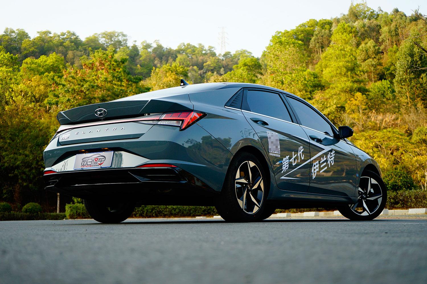 现代最新款车型,瞬间爱上驾驶的魅力!✨