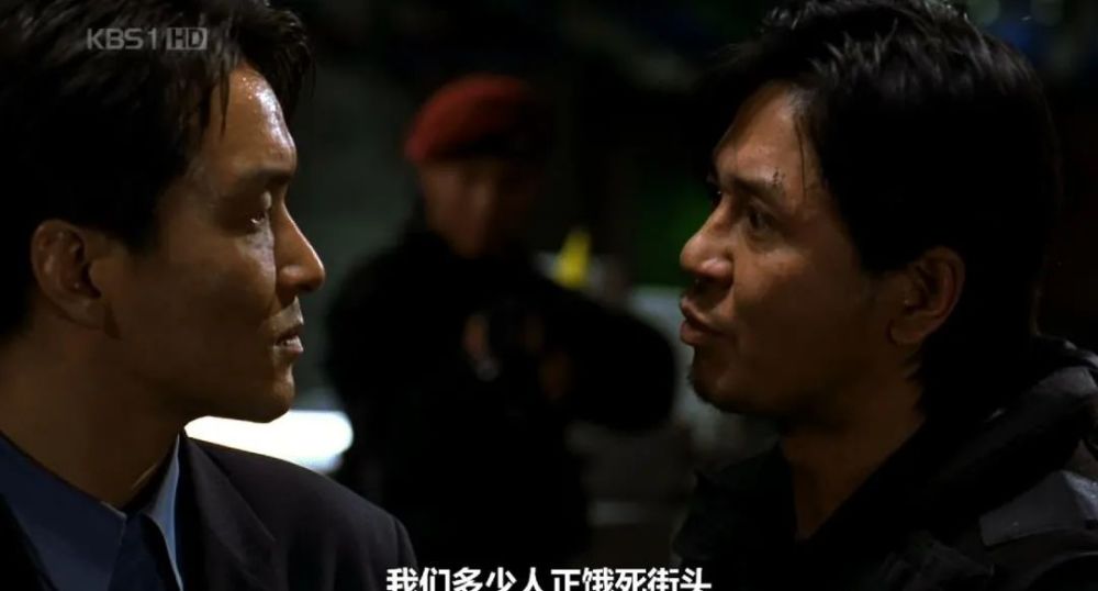 最新韩影网，电影中的温情与友情交织的感人瞬间