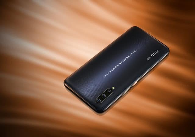 华为最新款手机探索自然美景，带你寻找内心平和之地