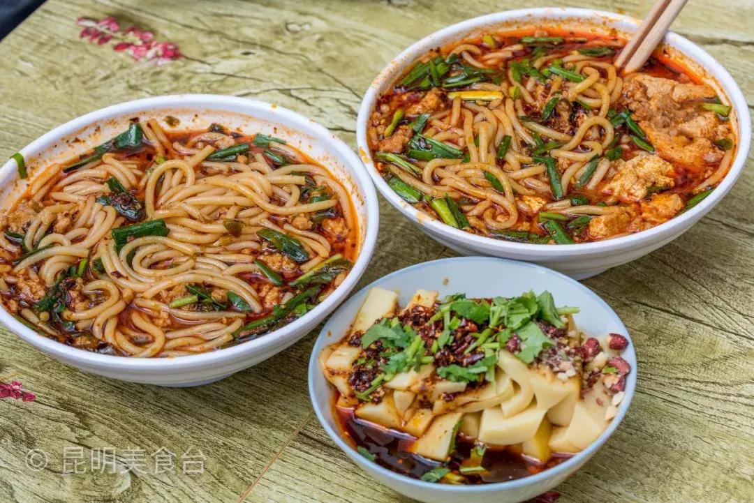 上门女婿与小巷美食,探寻小豌豆最新特色小店