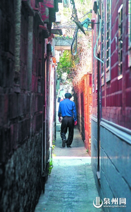 戏梦居,探索小巷中的独特宝藏——基佬演员之家