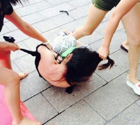 女生群殴事件深度追踪与观点阐述,探究背后的原因与影响