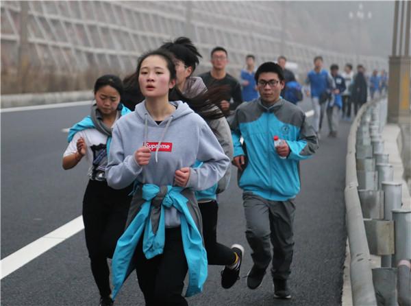 高铁最新动态引领速度与激情的新时代!