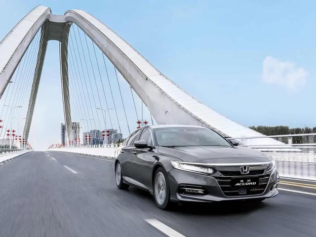 雅阁最新报价,科技与生活完美融合的高科技座驾介绍