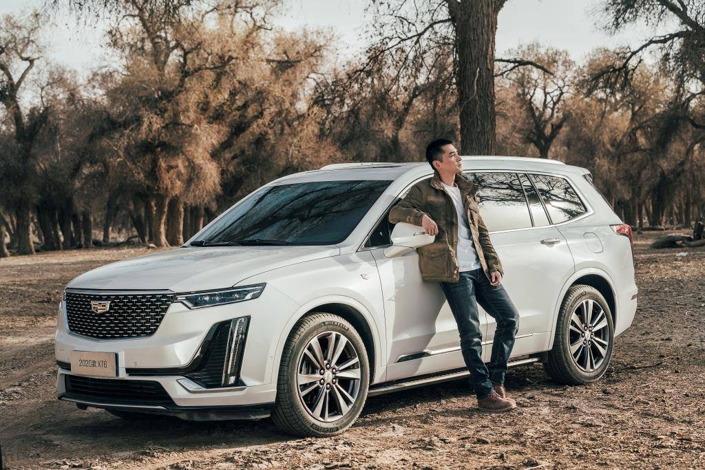 最新款凯迪拉克,自信闪耀的励志之旅,一路前行展风采