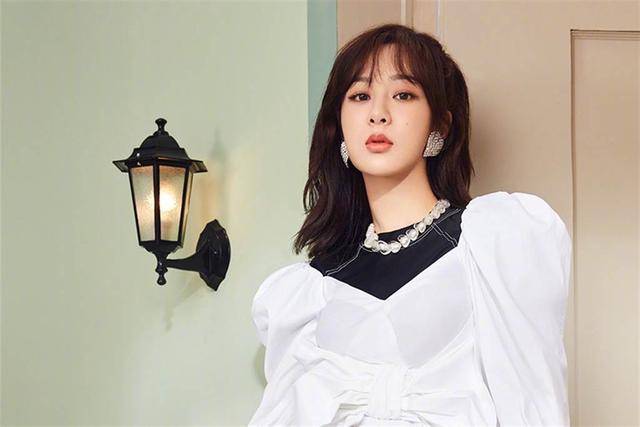 杨紫最新图片,多元解读明星形象的风采