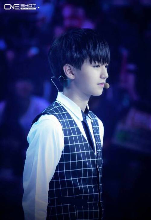 王俊凯最新图片,青春光芒,魅力闪耀不停歇