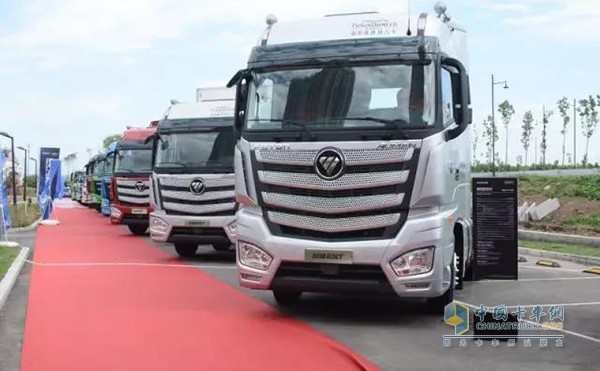 福田戴姆勒最新款自卸车科技巨献,重塑未来运输业标杆